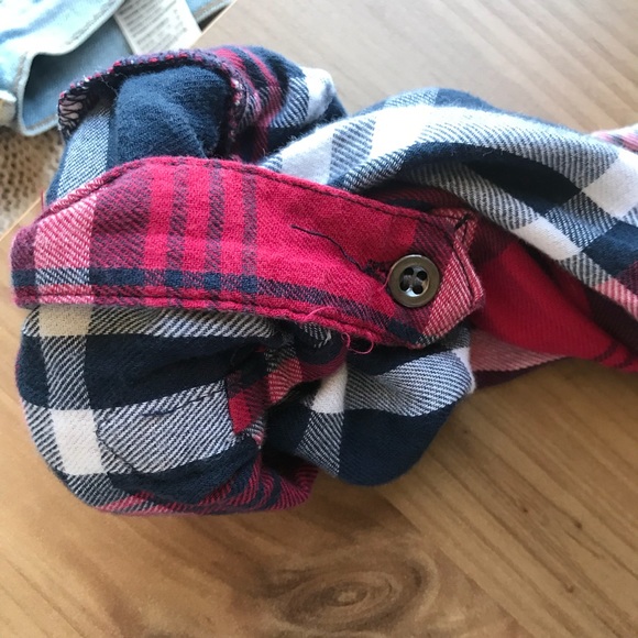 COTTON ON - red, dark blue, & cream flannel - Picture 4 of 5